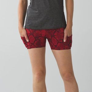 LULULEMON red snake What The Sport Short